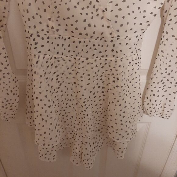 NWOT Ladies Size Small Beautiful Blouse 👚 - Picture 3 of 8